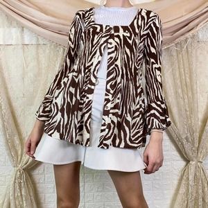 2000’s y2k Serenade NY brown zebra print pleated ruffle flared button up blouse